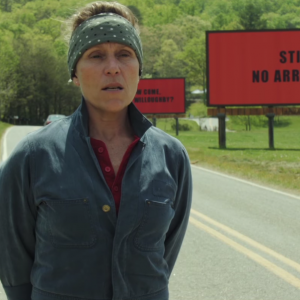Tre manifesti a Ebbing, Missouri: Frances McDormand in una scena del film