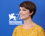Una famiglia, Micaela Ramazzotti: “Mi sento portavoce delle donne indifese”