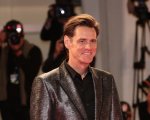 Jim Carrey parla della sua lotta contro la depressione: 'Ogni tanto sto ancora male'
