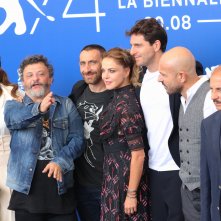Venezia 2017: il cast al photocall di Ammore e malavita