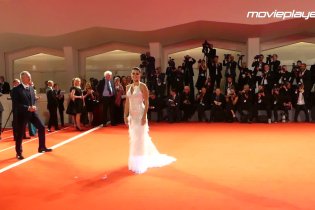 Venezia 2017: Penelope Cruz e Javier Bardem sul red carpet di Loving Pablo