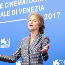 Venezia 2017: Charlotte Rampling al photocall di Hannah