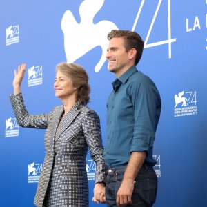 Venezia 2017: Andre Pallaoro e Charlotte Rampling al photocall di Hannah
