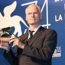 Venezia 2017: Martin McDonagh al photocall dei premiati