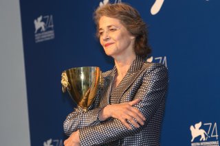 Venezia 2017: Charlotte Rampling al photocall dei premiati
