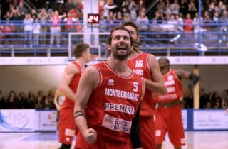 Tiro libero: Simone Riccioni in una scena del film