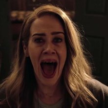American Horror Story: Sarah Paulson in una scena della settima stagione della serie