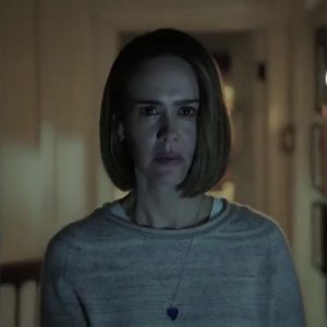 American Horror Story: Sarah Paulson in una scena della settima stagione