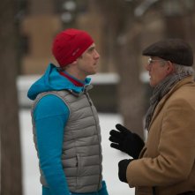 L'incredibile vita di Norman: Richard Gere e Dan Stevens in un momento del film