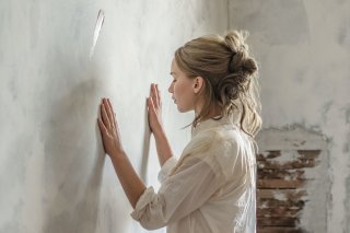 Madre!: Jennifer Lawrence in una scena del film