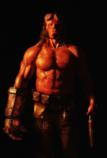 Hellboy: una nuova foto di David Harbour