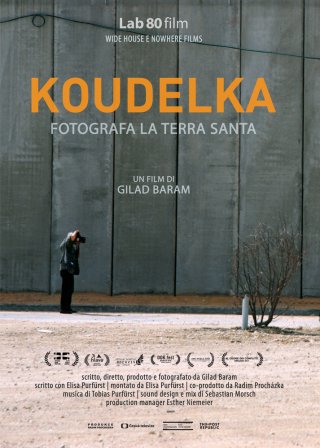 Locandina di Koudelka fotografa la Terra Santa
