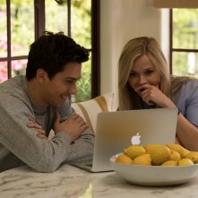 40 sono i nuovi 20: Reese Witherspoon e Nat Wolff in una scena del film