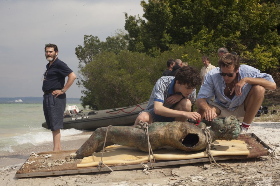 images/2017/09/20/callmebyyourname_still1_michaelstuhlbarg_timotheechalamet_armiehammer.jpg