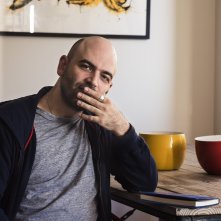 Ferrante Fever: Roberto Saviano in una scena del documentario