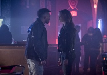 The Flash: Mark Sweatman e Danielle Panabaker in The Flash Reborn