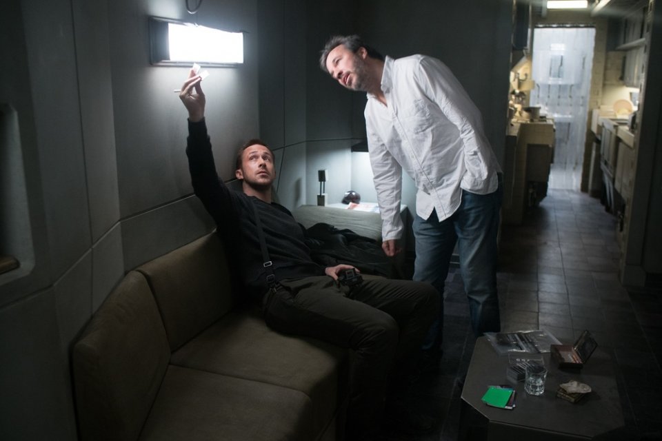 Blade Runner 2049: Ryan Gosling e Denis Villeneuve sul set