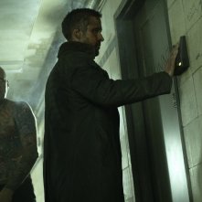 Blade Runner 2049: una foto del protagonista Ryan Gosling
