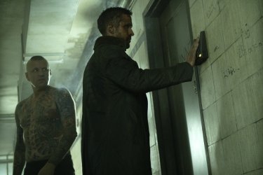 Blade Runner 2049: una foto del protagonista Ryan Gosling