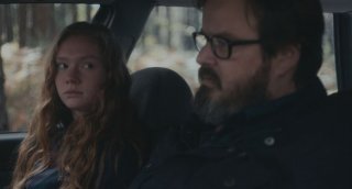Dopo la guerra: Charlotte Cétaire e Giuseppe Battiston in una scena del film