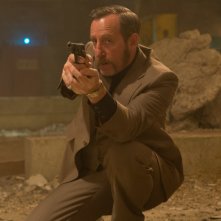 Free Fire: Michael Smiley in una scena del film