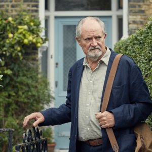 L'altra metà della storia: Jim Broadbent in una scena del film