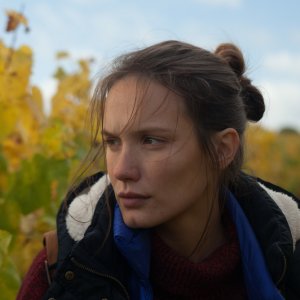 Ritorno in Borgogna: Ana Girardot in una scena del film