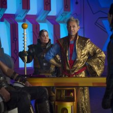 Thor: Ragnarok, Chris Hemsworth e Jeff Goldblum in una scena del film