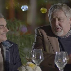 Made in China Napoletano: Simone Schettino e Maurizio Mattioli in una scena del film