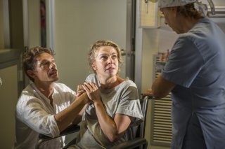 Nove lune e mezza: Claudia Gerini, Giorgio Pasotti e Paola Tiziana Cruciani in una scena del film