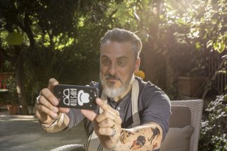 Nove lune e mezza: Massimiliano Vado in un momento del film