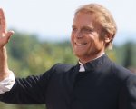 Netflix aggiunge Don Matteo, L'ispettore Coliandro e altre fiction italiane al catalogo