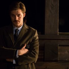 La ragazza nella nebbia: Lorenzo Richelmy in una scena del film