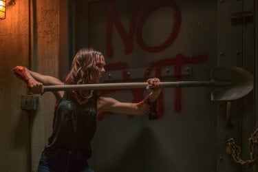 Saw: Legacy, Laura Vandervoort in una scena del film