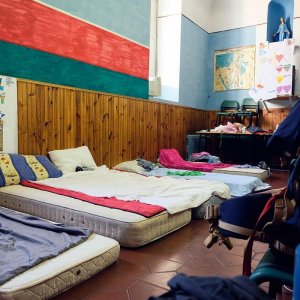 Le energie invisibili - Da Milano a Roma in cammino: un momento del documentario