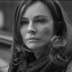 Senza fiato: un primo piano di Francesca Neri