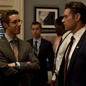Designated Survivor: gli attori Paulo Costanzo e Adan Canto in One Year In