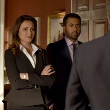 Designated Survivor: Italia Ricci e Kal Penn nell'episodio One Year In