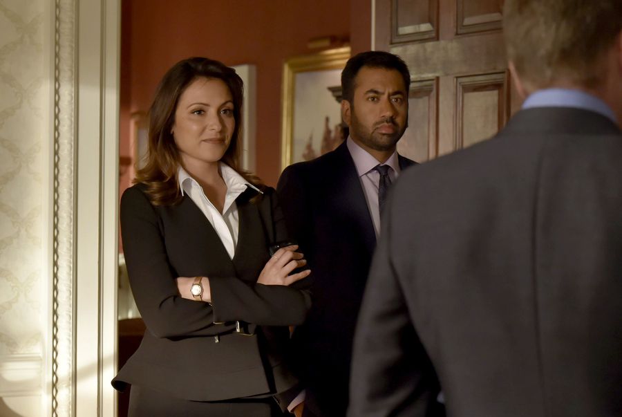 Designated Survivor: Italia Ricci e Kal Penn nell'episodio One Year In