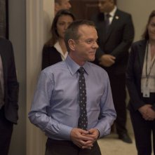 Designated Survivor: Kal Penn e Kiefer Sutherland nell'episodio One Year In