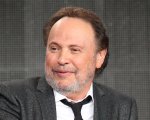Billy Crystal sarà la star della commedia We Are Unsatisfied