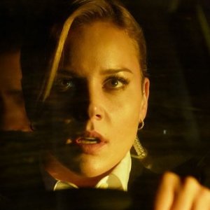 Geostorm: Abbie Cornish in una scena del film