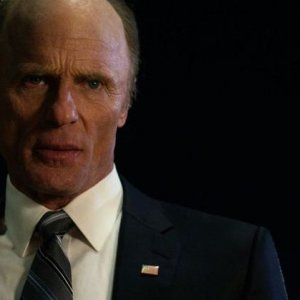 Geostorm: Ed Harris in una scena del film