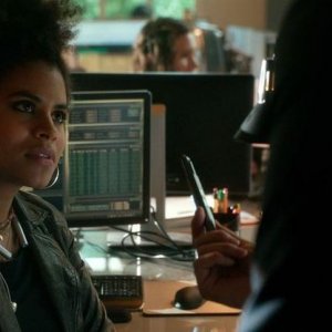 Geostorm: Zazie Beetz in una scena del film