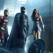 Justice League: The Flash, Batman e Wonder Woman in una nuova foto
