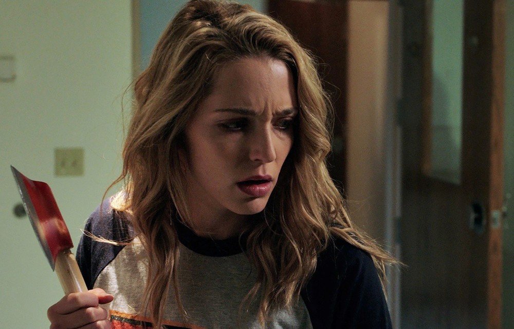 Jessica Rothe in una scena di Auguri per la tua morte