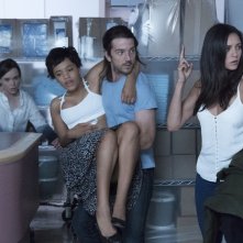 Flatliners - Linea mortale: Diego Luna, Ellen Page, Nina Dobrev e Kiersey Clemons in una scena del film