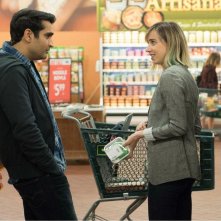 The Big Sick: Kumail Nanjiani e Zie Kazan in una scena