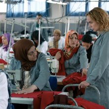 Catch the Wind: Sandrine Bonnaire e Farida Ouchani in una scena del film