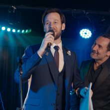 C'est la vie - Prendila come viene: Gilles Lellouche in una scena del film